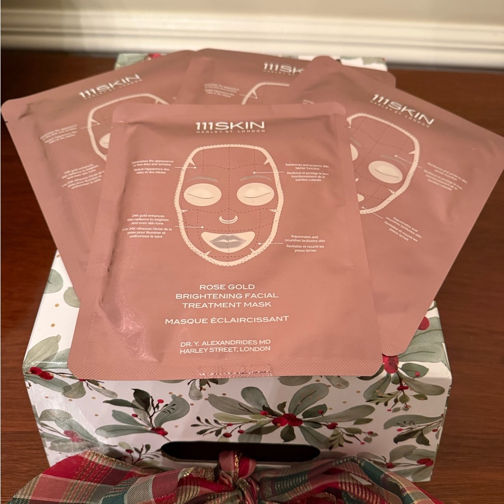 111SKIN Luxurious Rose Gold Skincare Mask